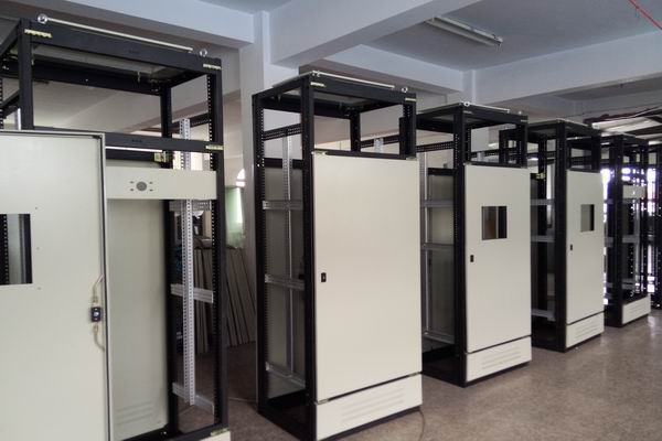 利川控制柜-3683厂家控制柜检修需要注意的